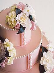 wedding package wedding cake in pink fondant.